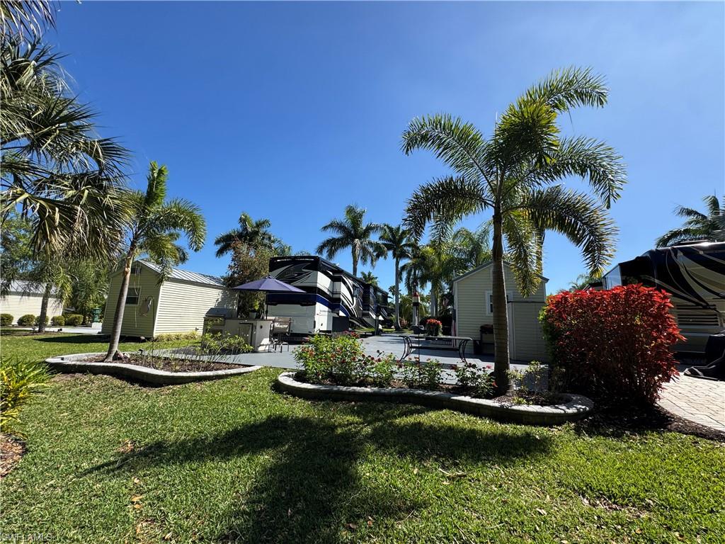 RIVERBEND MOTORCOACH RESORT - Land