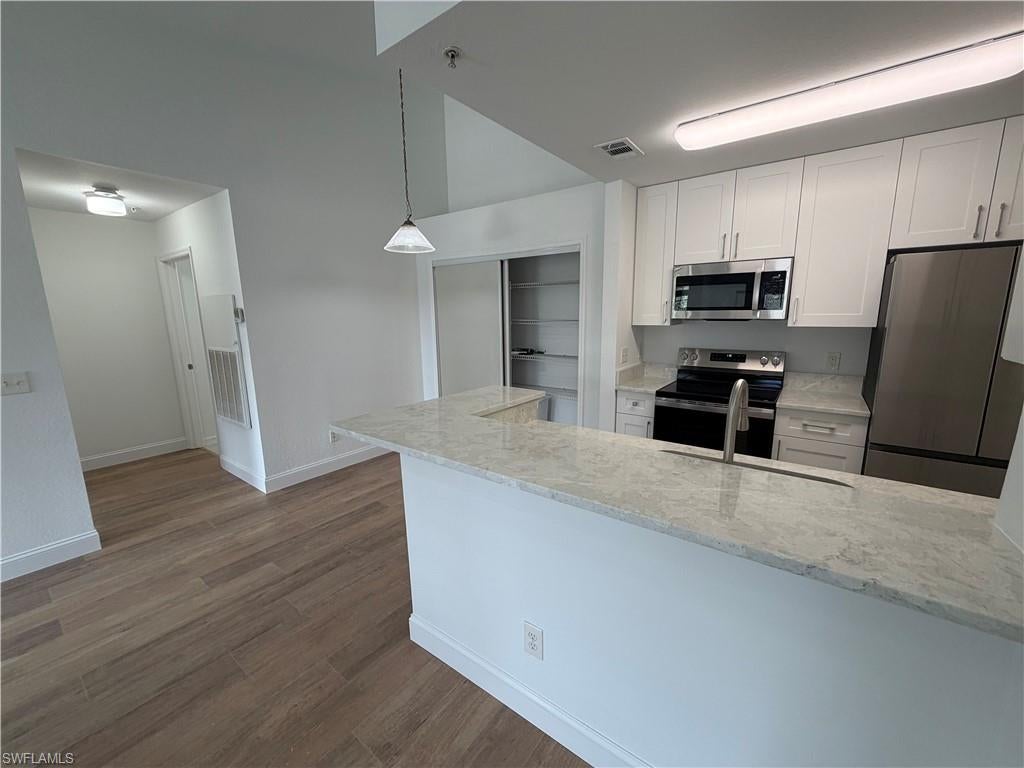 VANDERBILT PLACE - Residential Lease