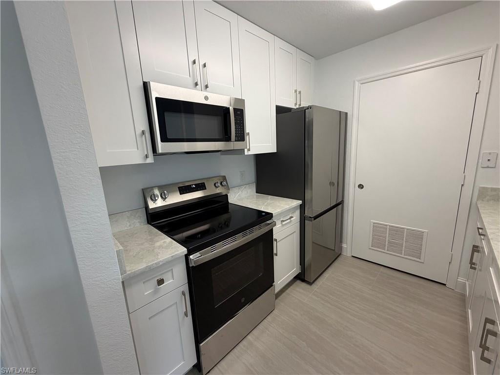 VANDERBILT PLACE - Residential Lease