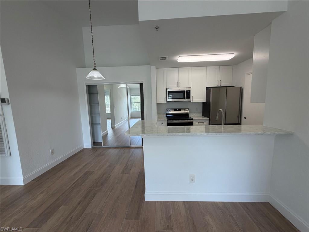 VANDERBILT PLACE - Residential Lease