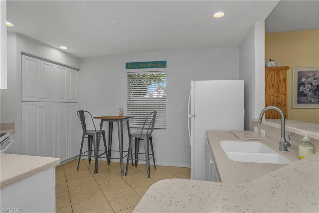 COLONY - Residential