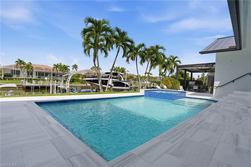 MARCO ISLAND - Residential