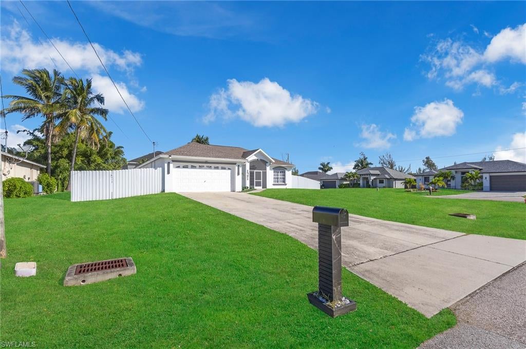 CAPE CORAL - Residential