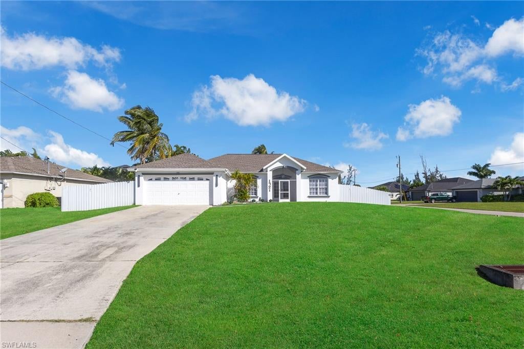 CAPE CORAL - Residential
