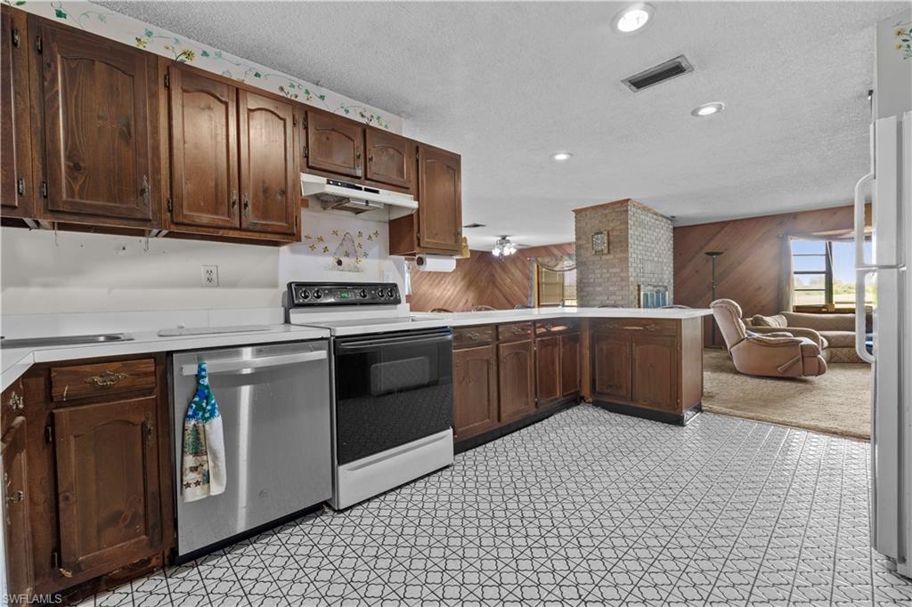 MOORE HAVEN - Residential