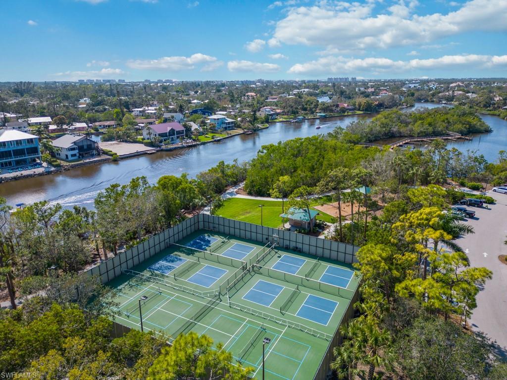 HARBOR LAKES - Residential