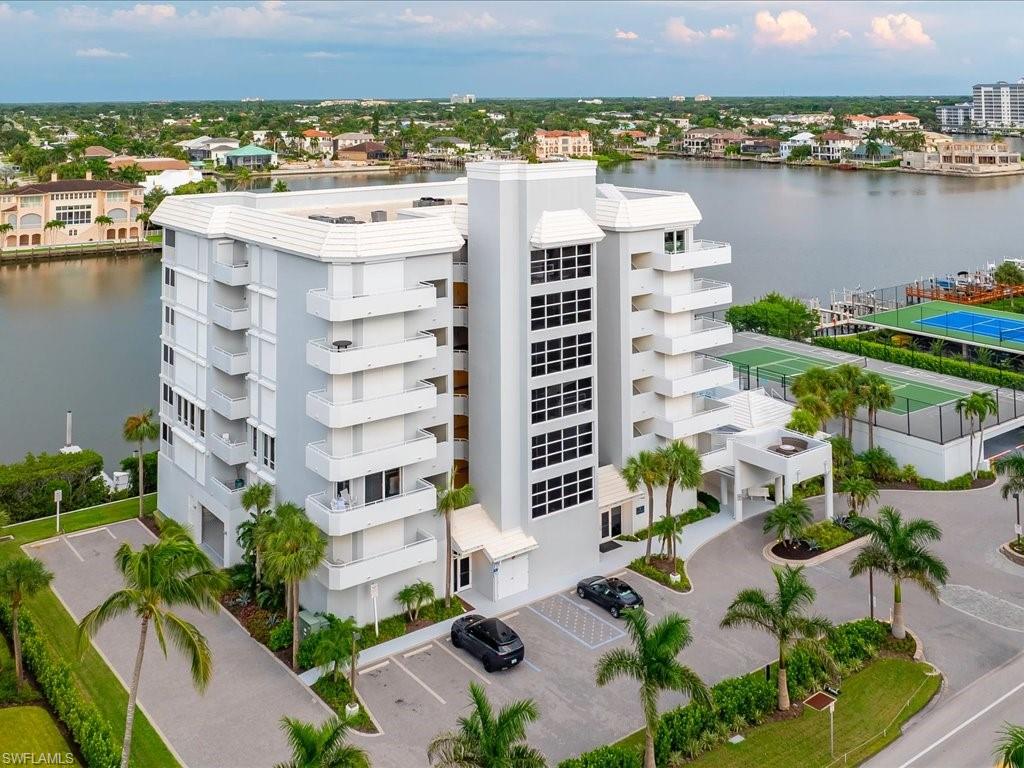 LE DAUPHIN - Residential