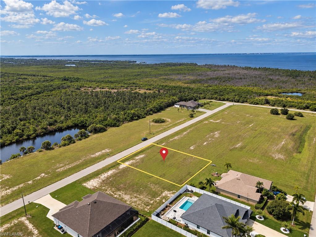 CAPE CORAL - Land