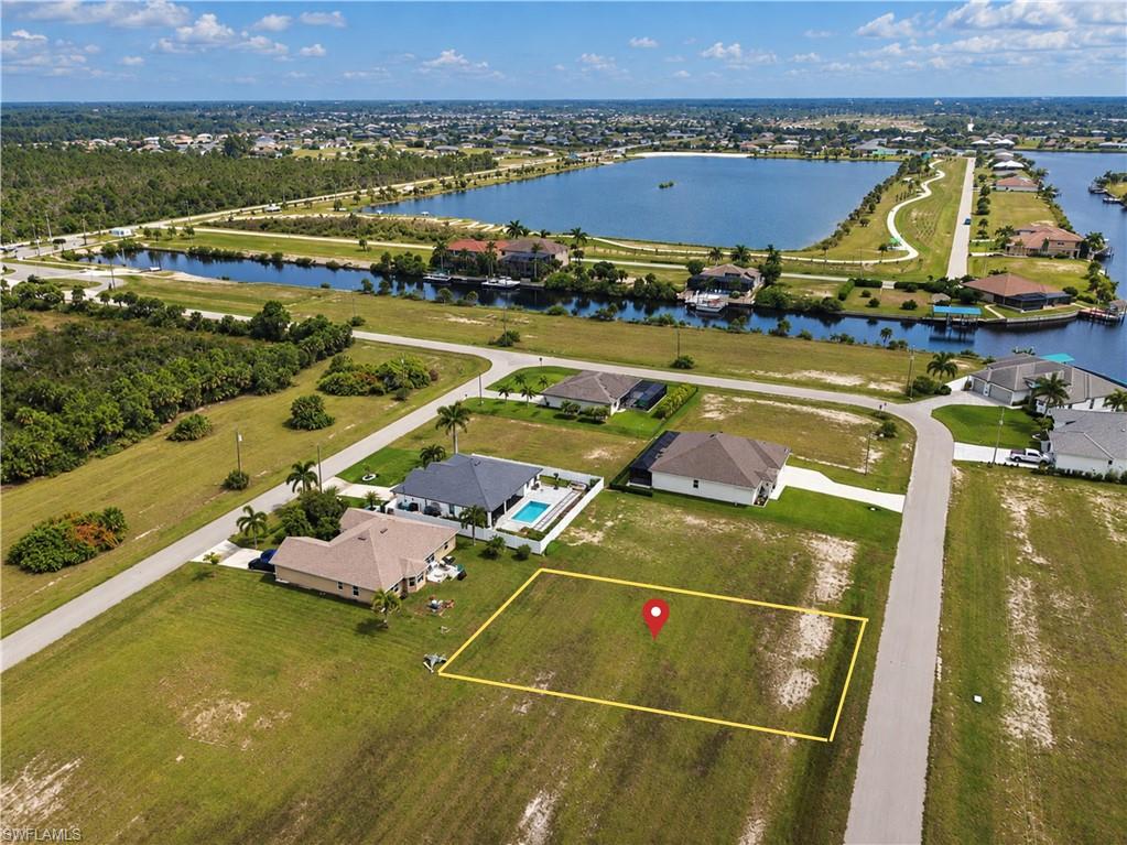 CAPE CORAL - Land