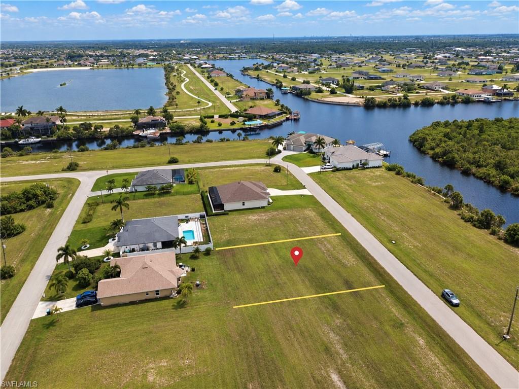 CAPE CORAL - Land