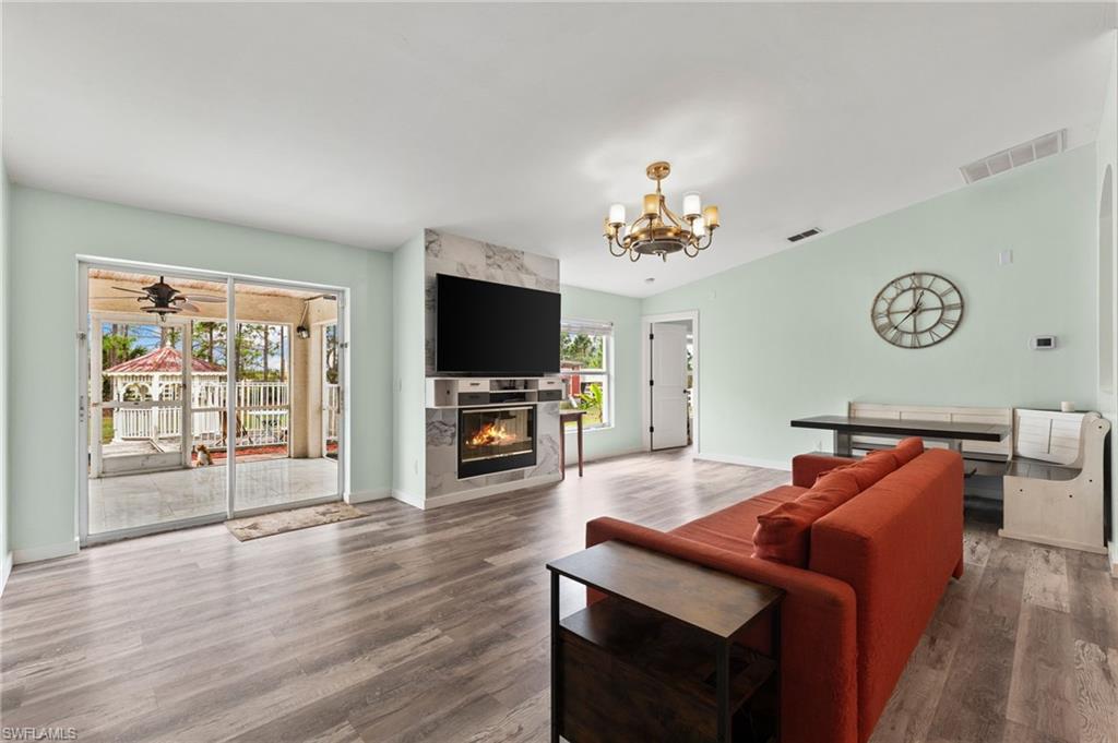 GOLDEN GATE ESTATES - Residential