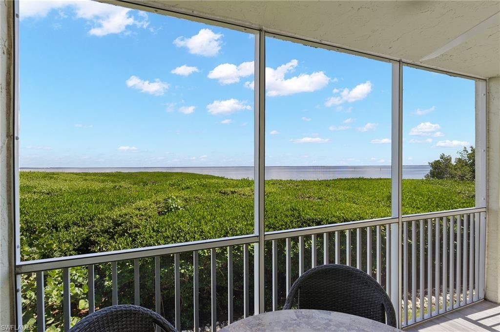 BAYSIDE VILLAS - Residential