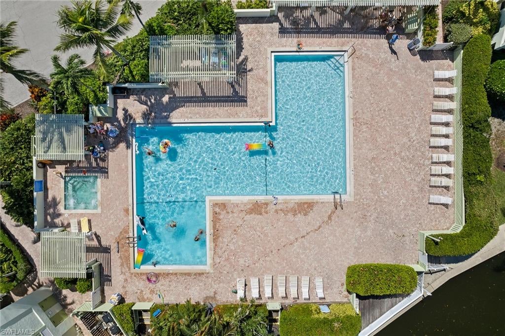 BAYSIDE VILLAS - Residential