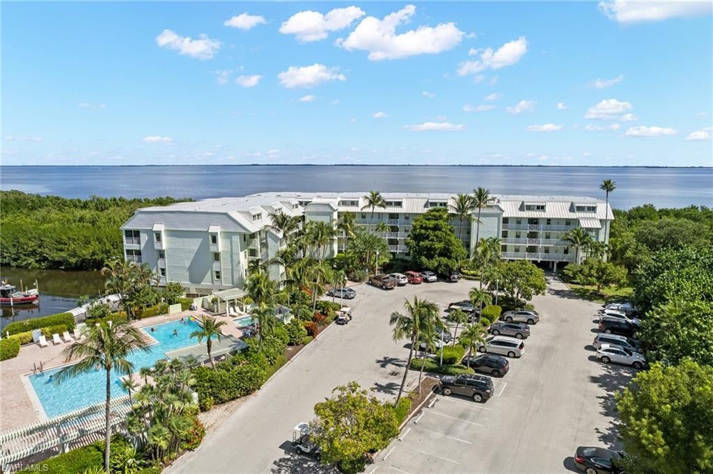 BAYSIDE VILLAS - Residential