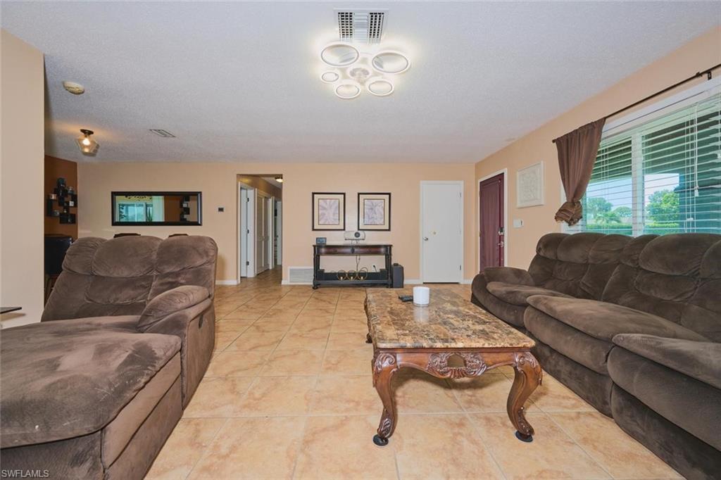 WILLOW LAKE - Residential