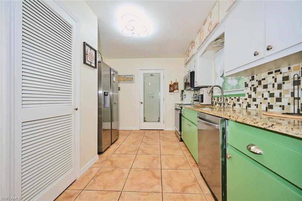 WILLOW LAKE - Residential