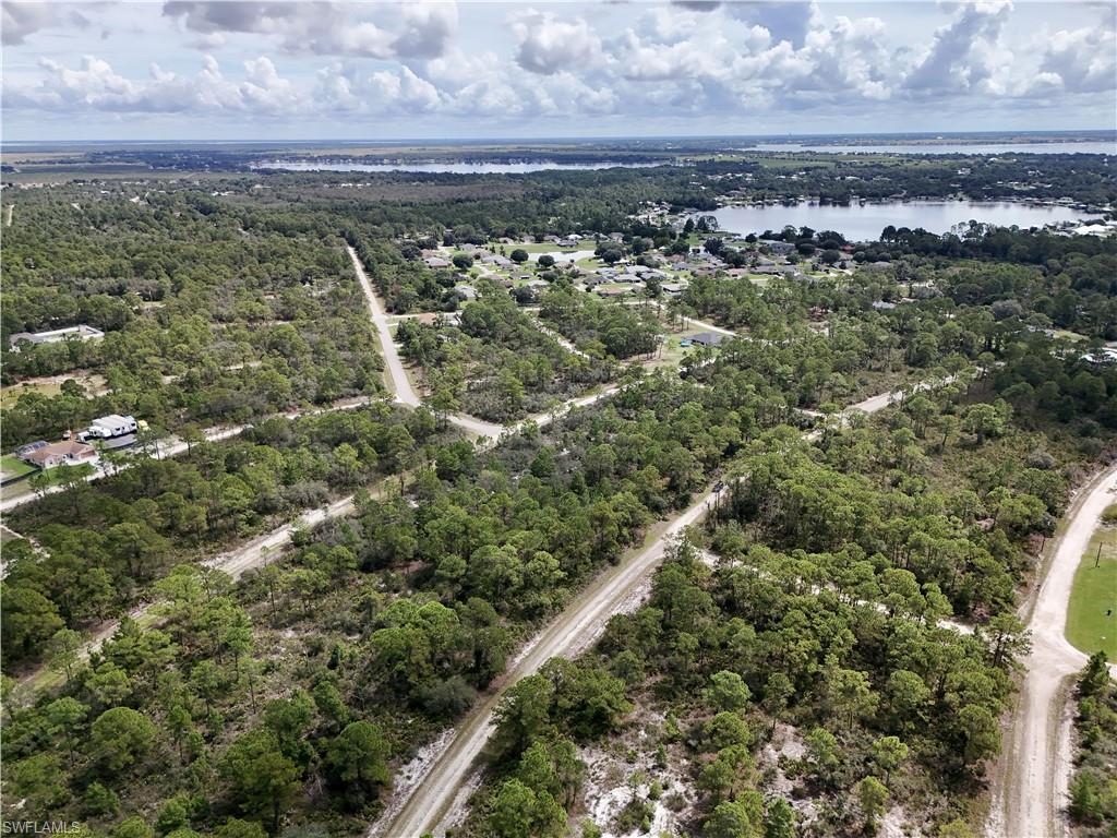 LEISURE LAKES - Land