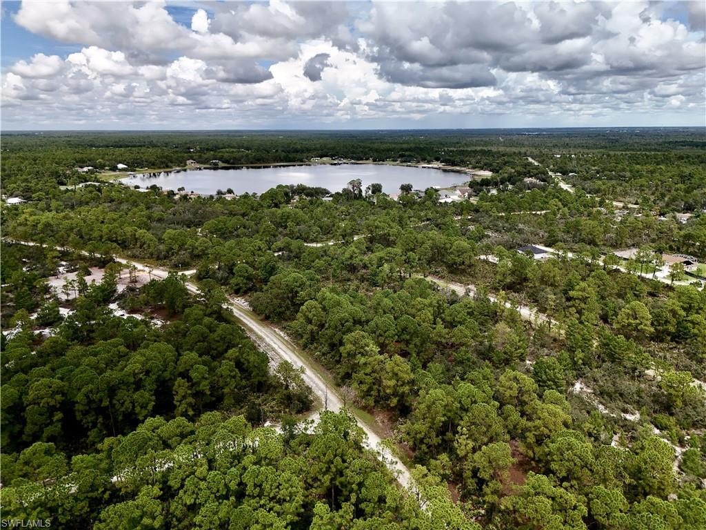 LEISURE LAKES - Land