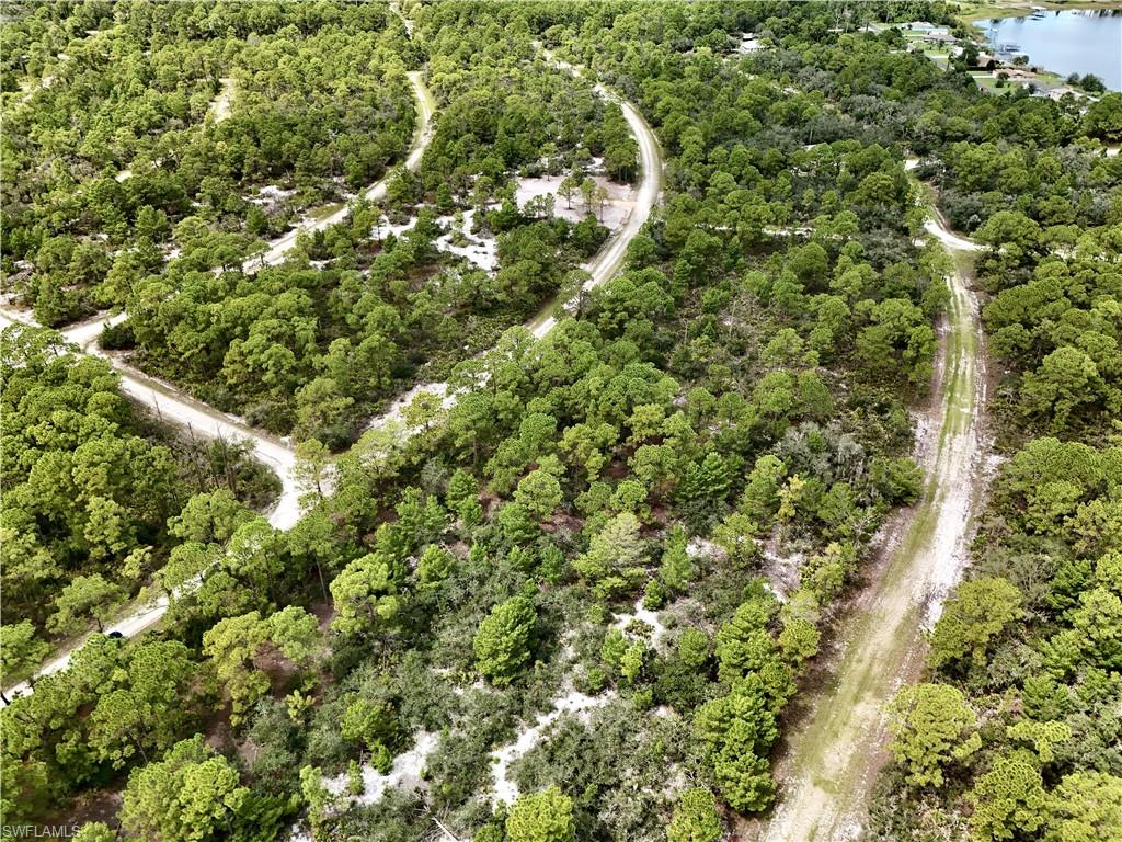 LEISURE LAKES - Land