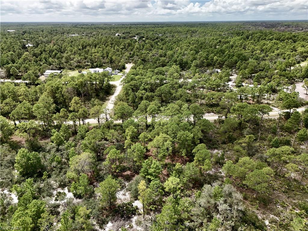 LEISURE LAKES - Land