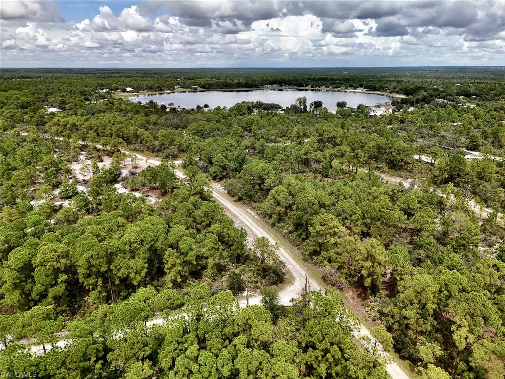 LEISURE LAKES - Land