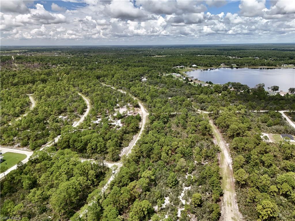 LEISURE LAKES - Land