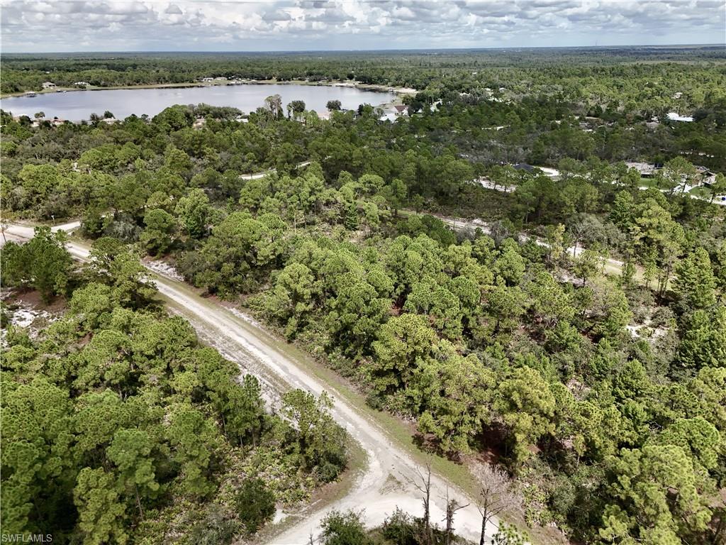 LEISURE LAKES - Land
