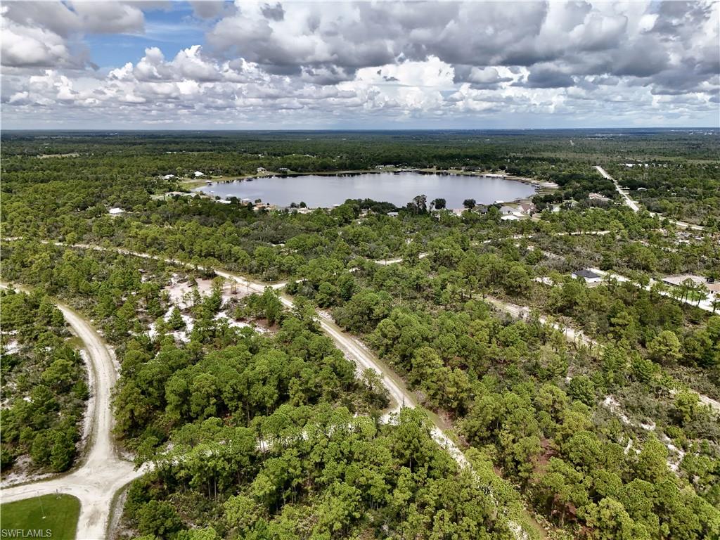 LEISURE LAKES - Land