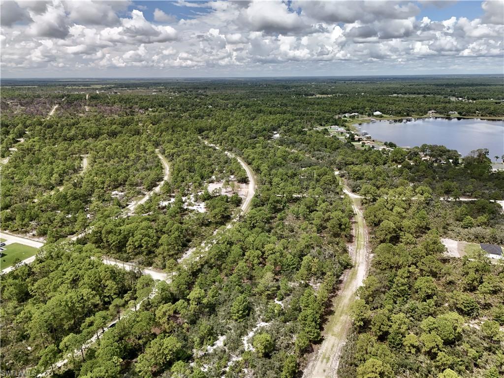 LEISURE LAKES - Land