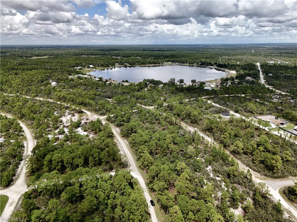 LEISURE LAKES - Land
