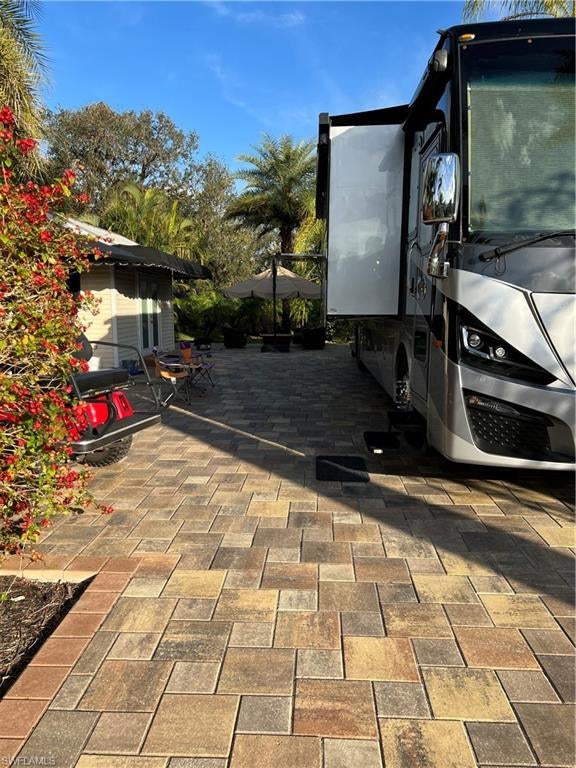 RIVERBEND MOTORCOACH RESORT - Land