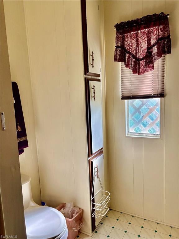 LAUREL ESTATES MOBILE HOME VIL - Residential