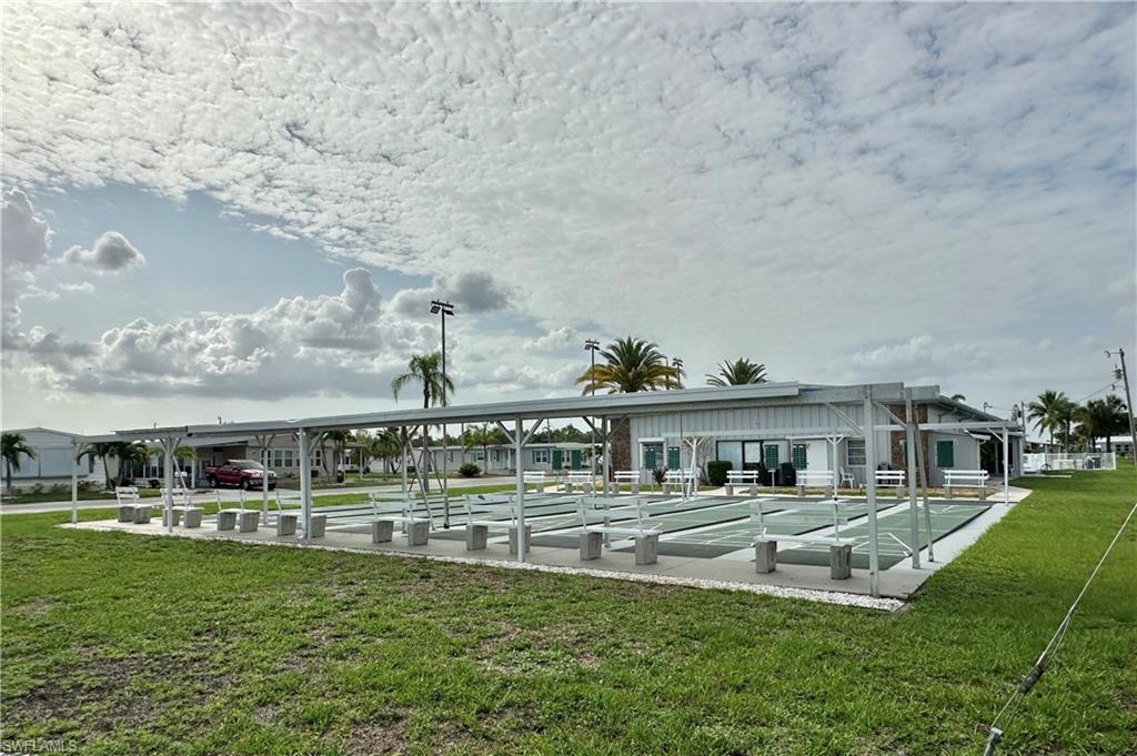 LAUREL ESTATES MOBILE HOME VIL - Residential