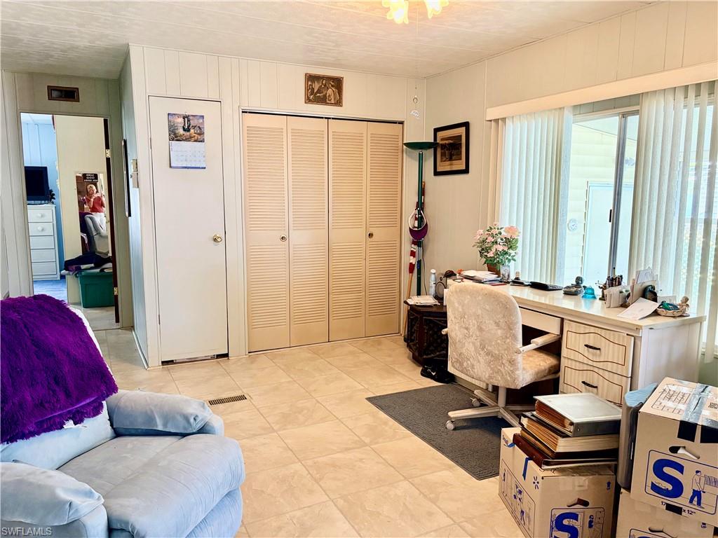 LAUREL ESTATES MOBILE HOME VIL - Residential