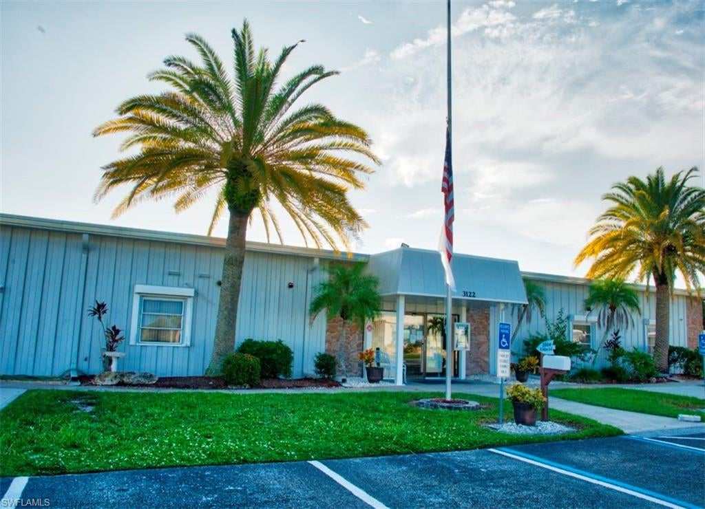 LAUREL ESTATES MOBILE HOME VIL - Residential
