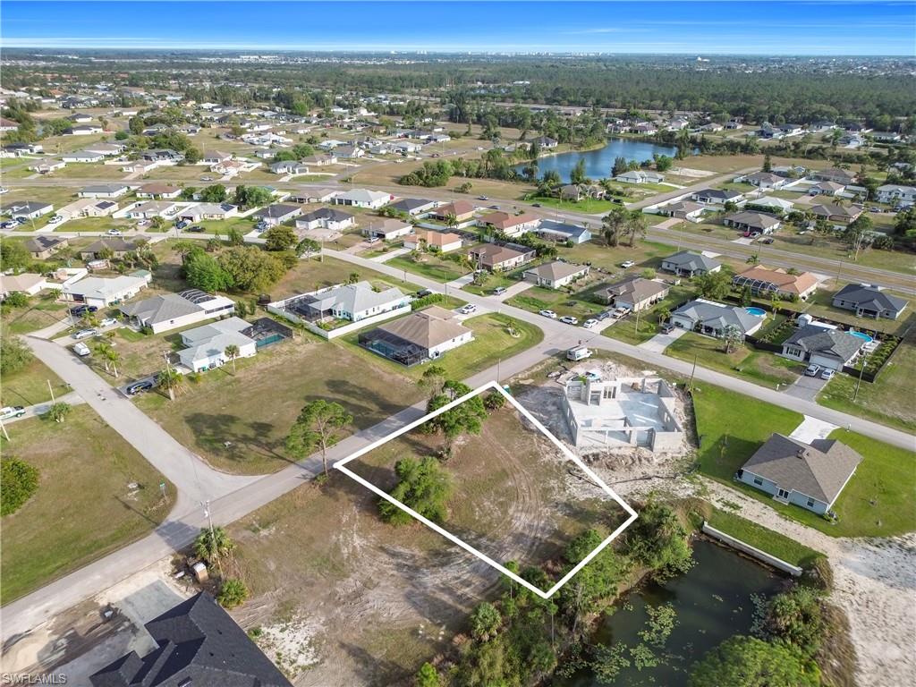 CAPE CORAL - Land