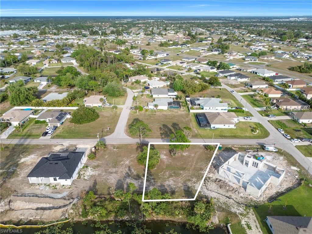 CAPE CORAL - Land