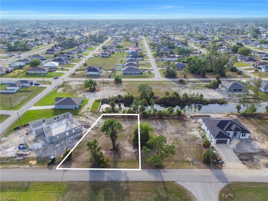 CAPE CORAL - Land