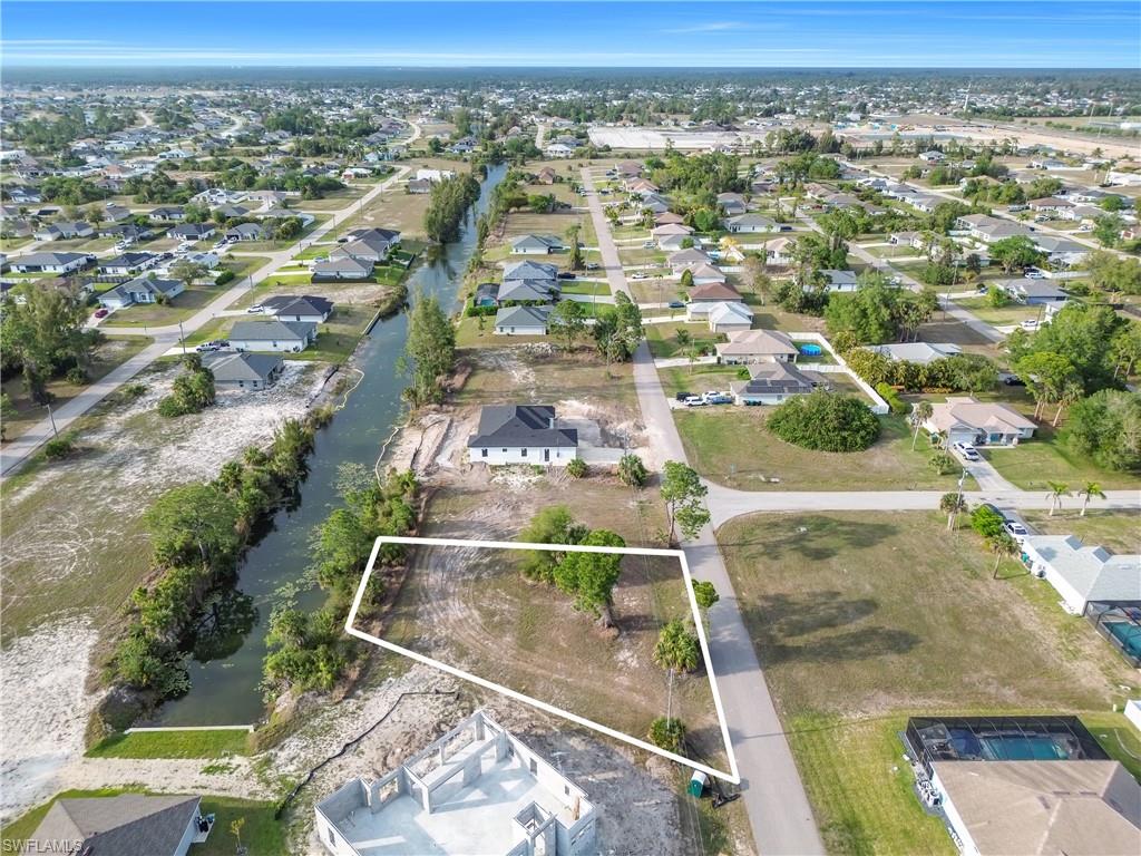 CAPE CORAL - Land