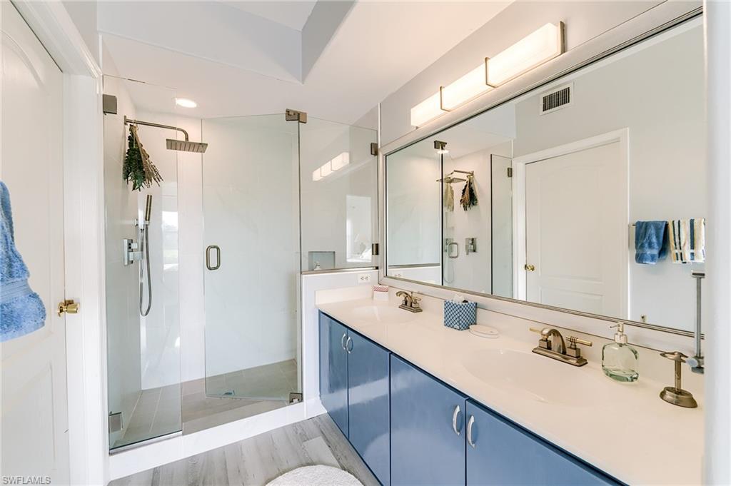 STREAMSIDE - Residential