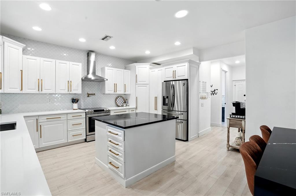MAHOGANY RUN - Residential