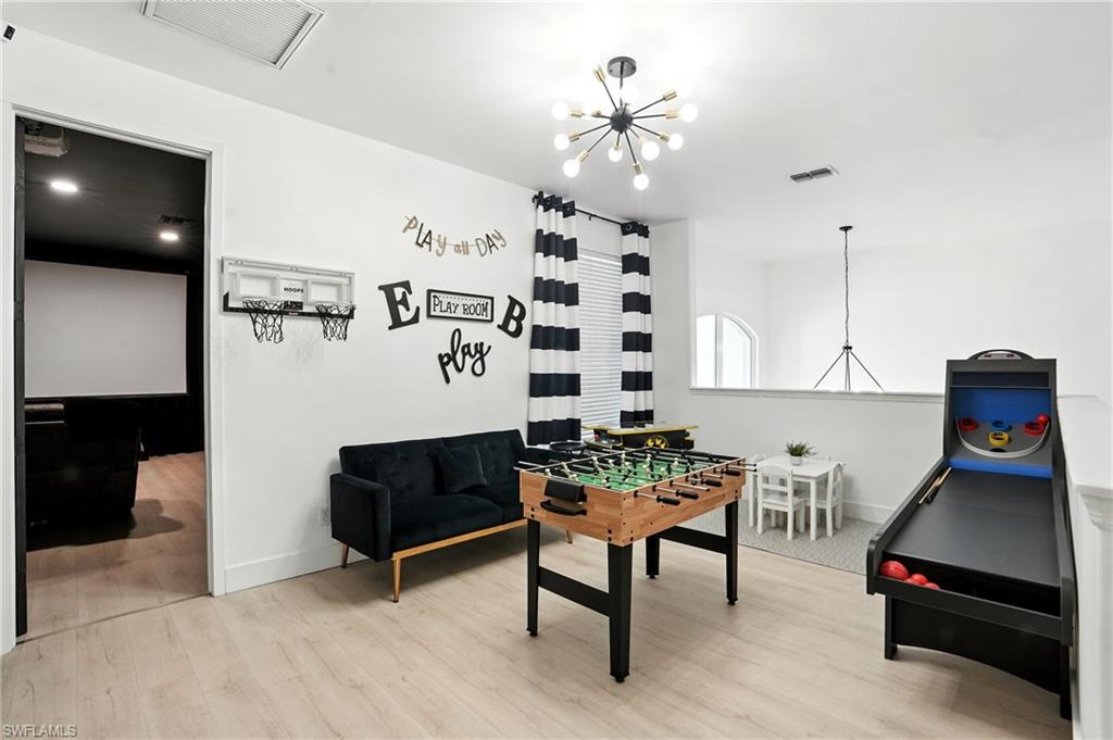 MAHOGANY RUN - Residential