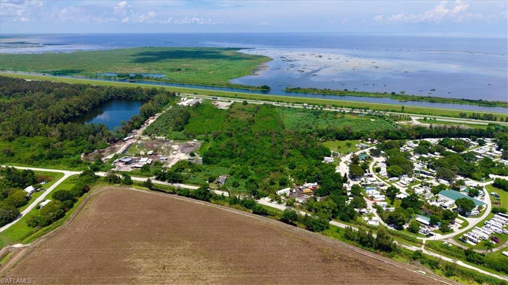 CLEWISTON - Land