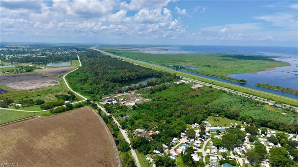 CLEWISTON - Land