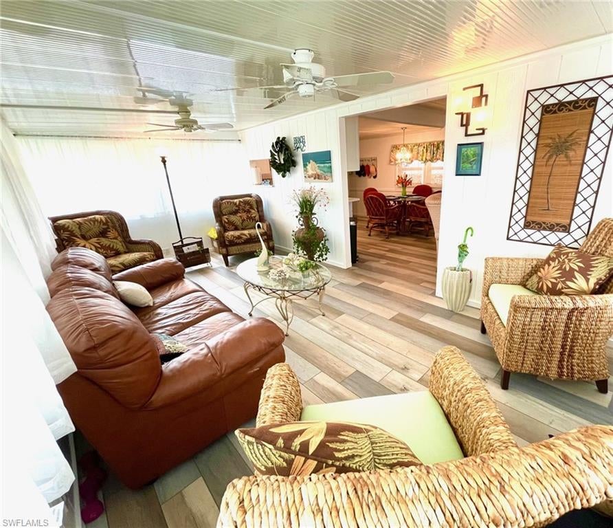 THUNDERBIRD MOBILE HOMES - Residential
