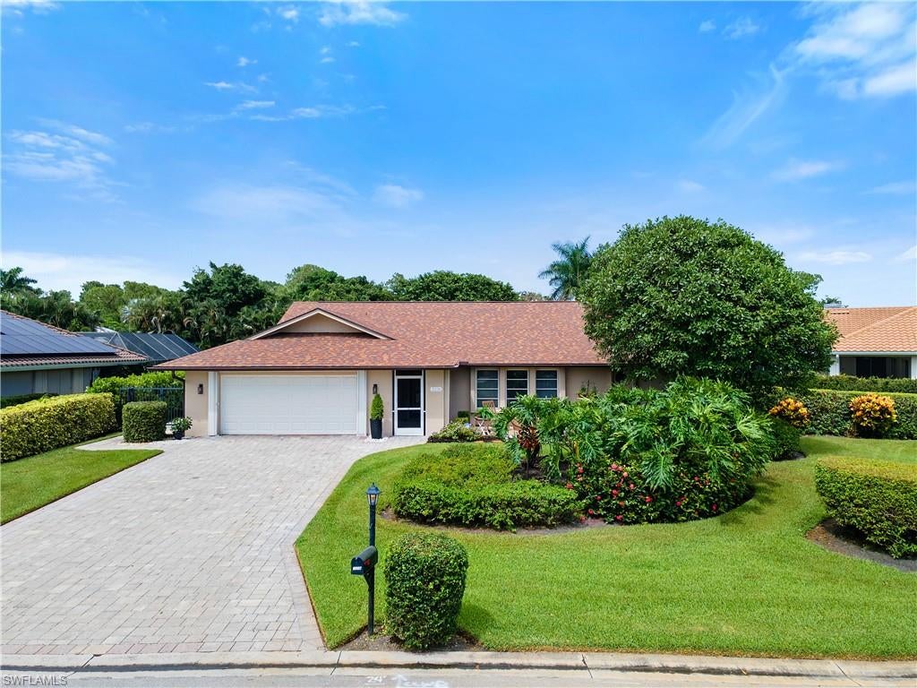 KINGS LAKE - Residential
