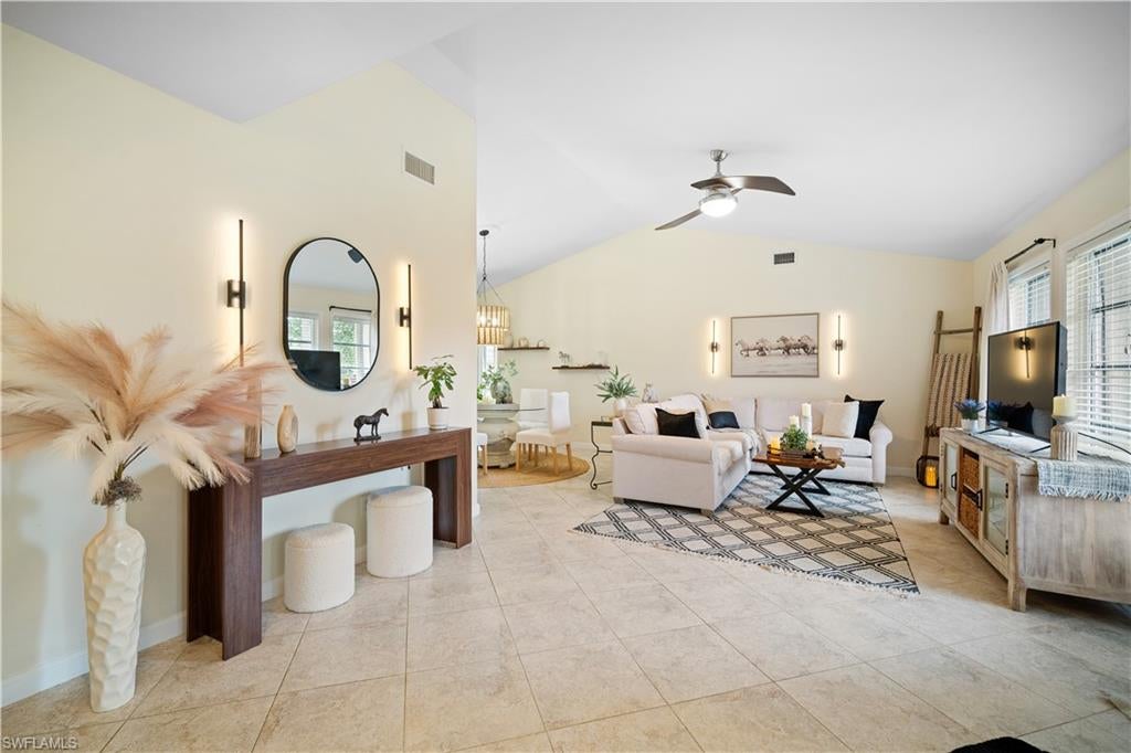 KINGS LAKE - Residential