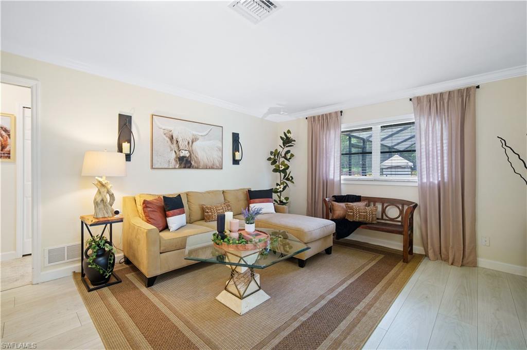 KINGS LAKE - Residential