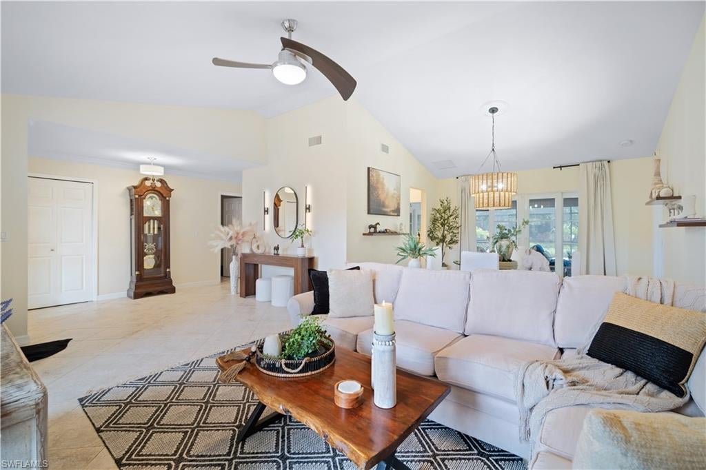 KINGS LAKE - Residential