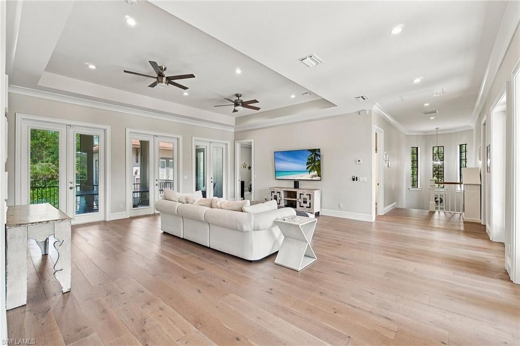 GOLDEN GATE ESTATES - Residential